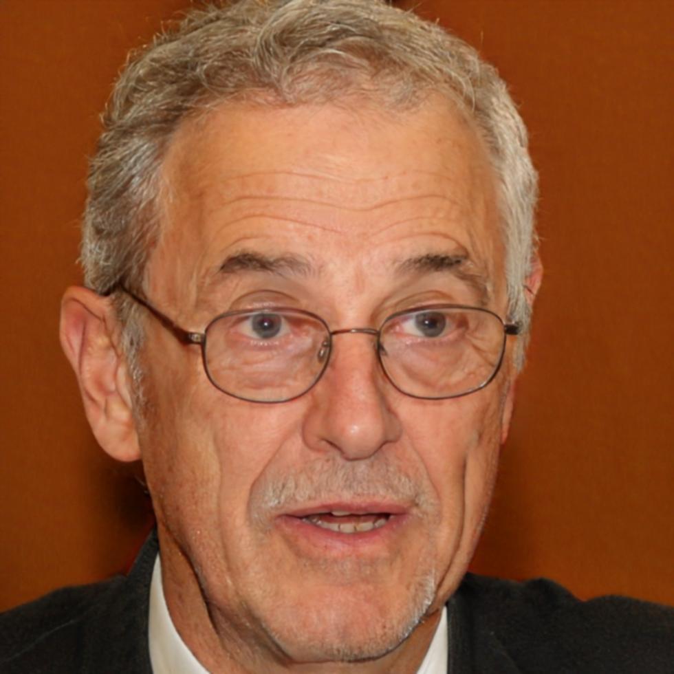 Dr. Marcus Weber